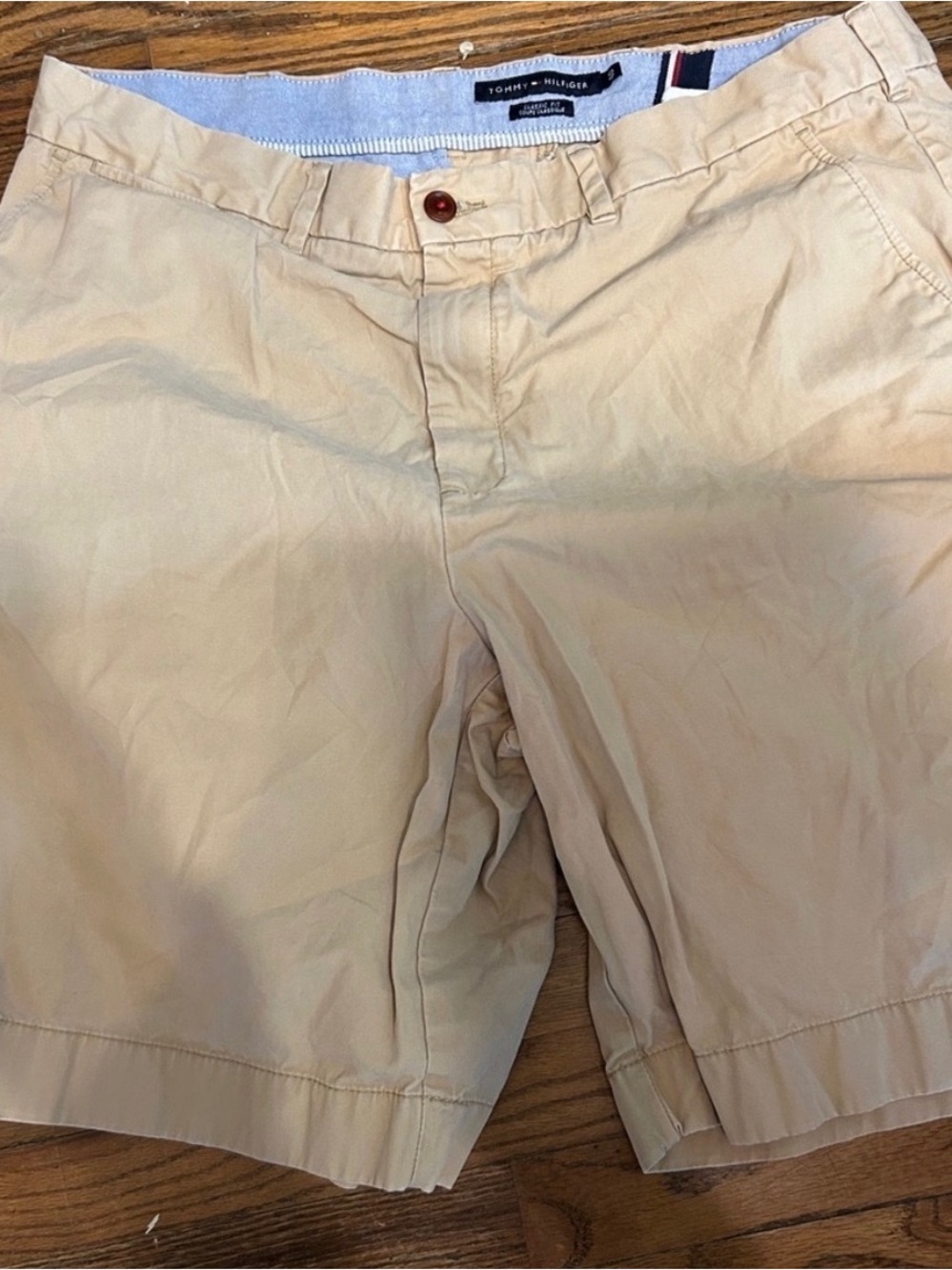 Tommy Hilfiger Men’s Tan Flat Front Chino Shorts
